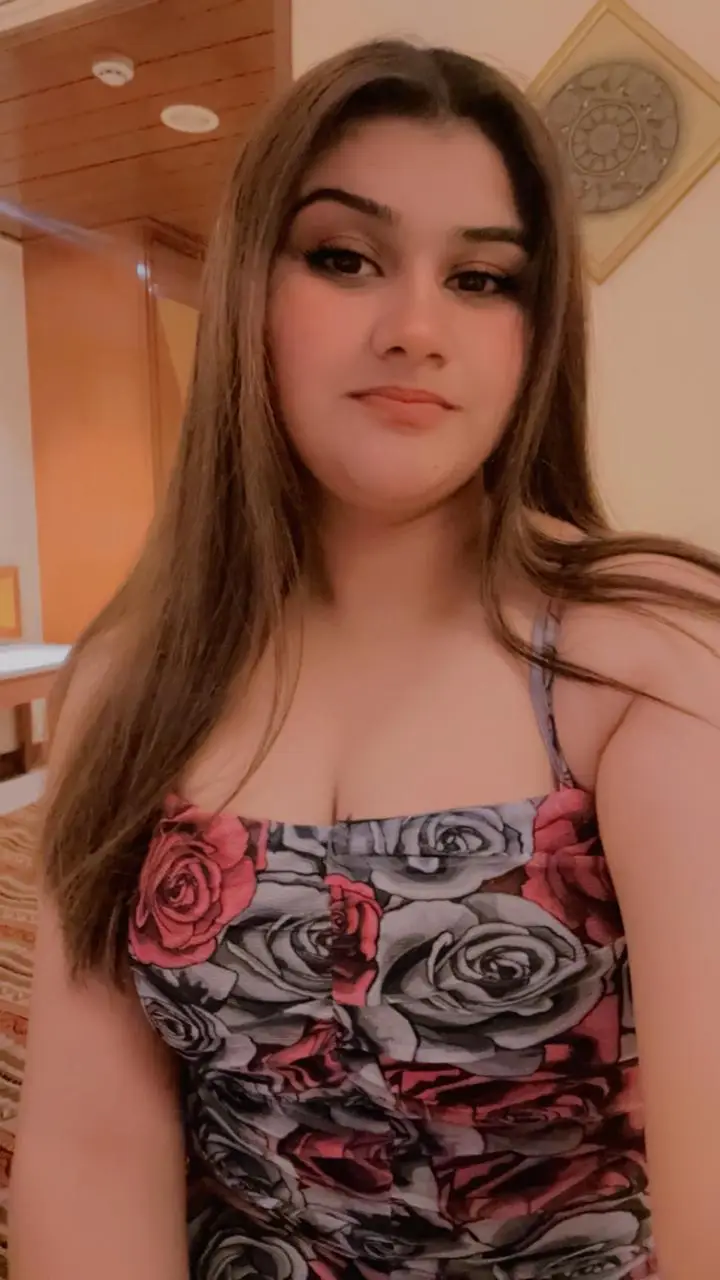 Ayesha Khan - Premium Chennai Escort Gallery Image 4