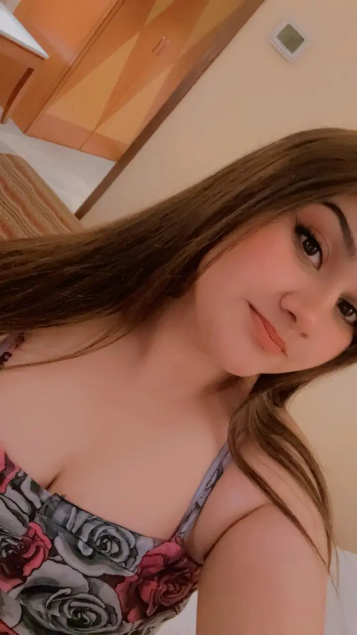 Ayesha Khan - Premium Chennai Escort Gallery Image 6