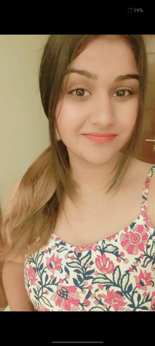 Ayesha Khan - Premium Chennai Escort Gallery Image 9