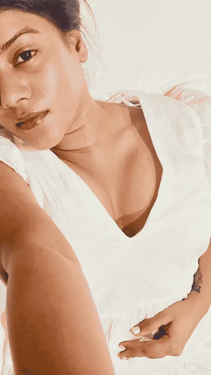 Meera Nair - Premium Chennai Escort Gallery Image 5