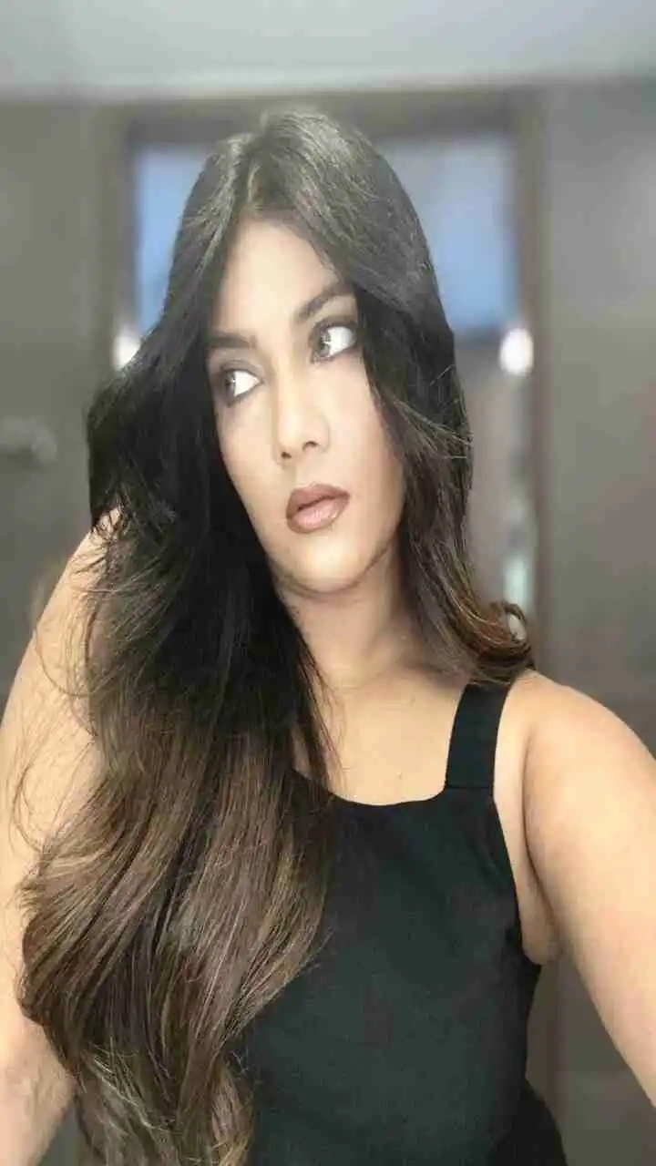 Meera Nair - Premium Chennai Escort Gallery Image 6