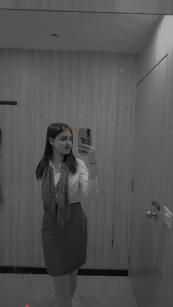 Priya Sharma - Premium Chennai Escort Gallery Image 4